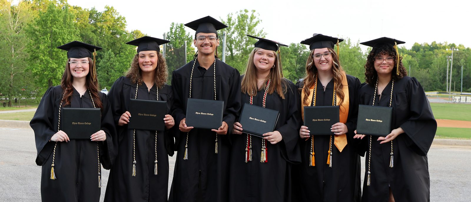 graduates2