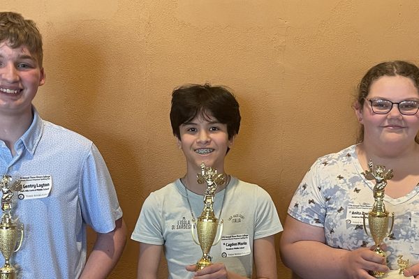 Gentry Layton of Park Hills Middle School wins Regional Spelling Bee at Three Rivers